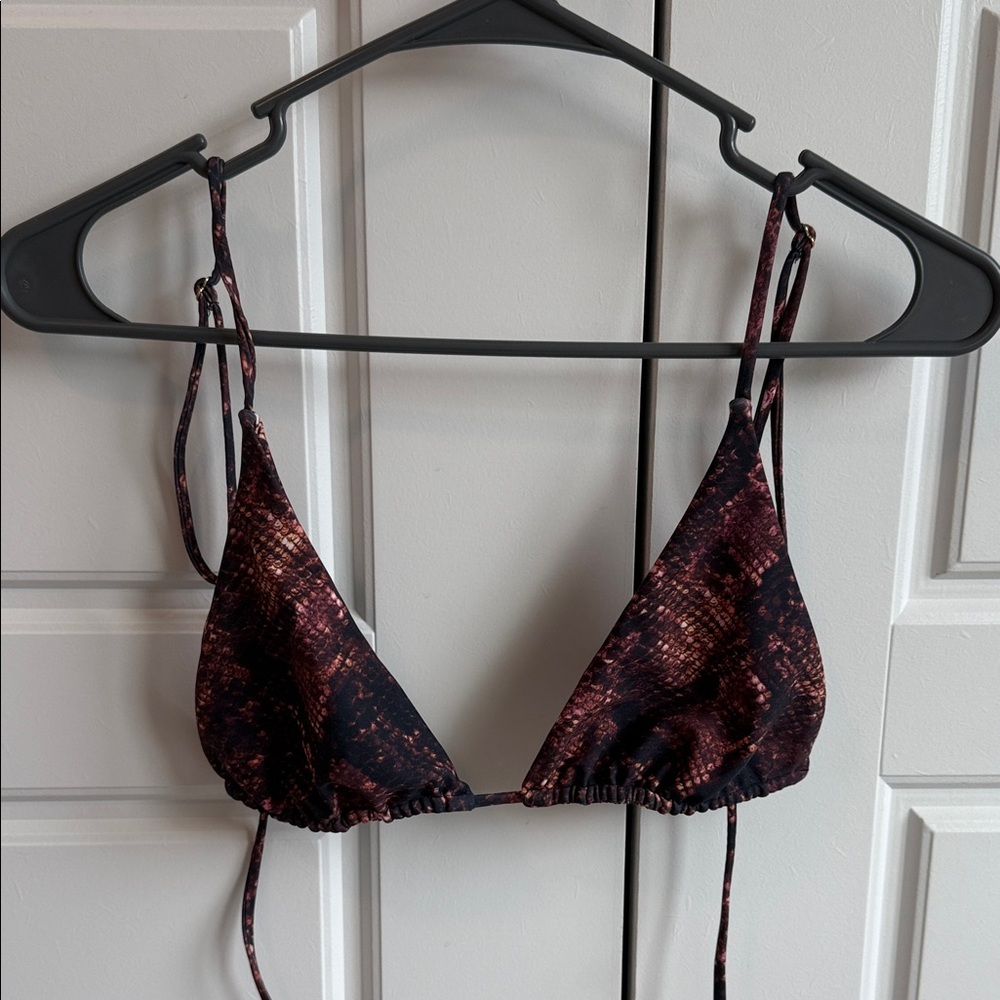 Skatie Bikini Top